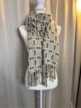 LOFT Beige and Cream Knit Scarf